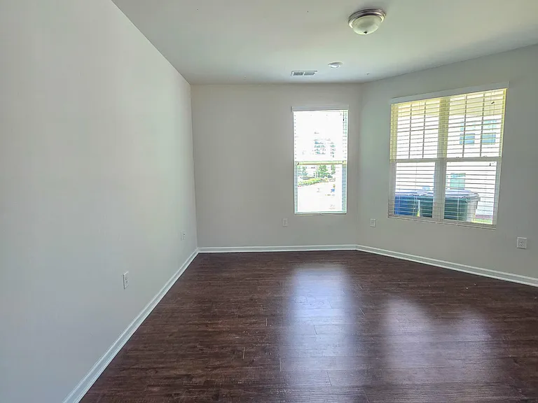 6070 Beale Loop — Photo 9