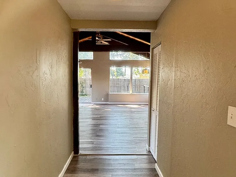 2614 Aramon Dr — Photo 24