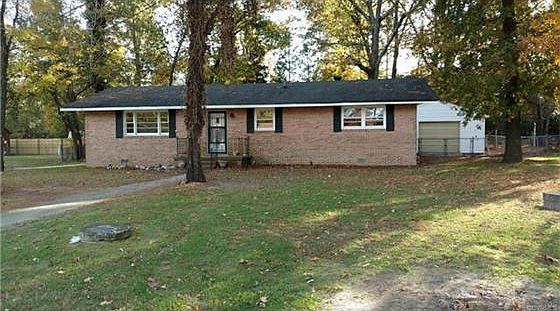 1st image of 4815 Cloverhill Cir