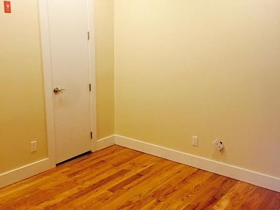 4th image of 1301 Putnam Ave