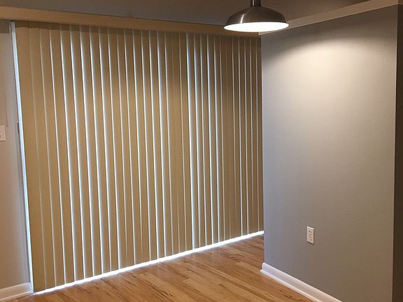 3rd image of 302 Stadium Dr APT 207