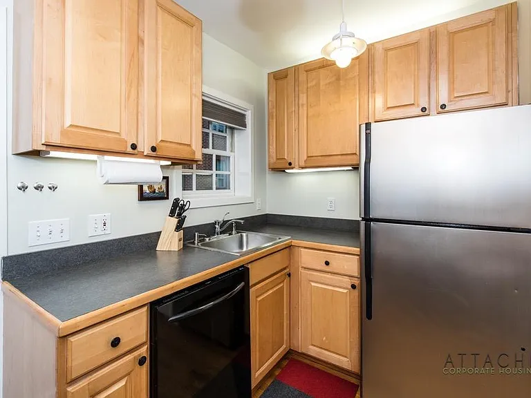 3205 Cherry Hill Ln NW — Photo 4