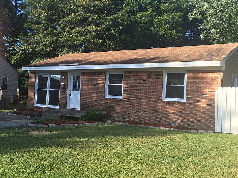 1st image of 8 Brown Ct