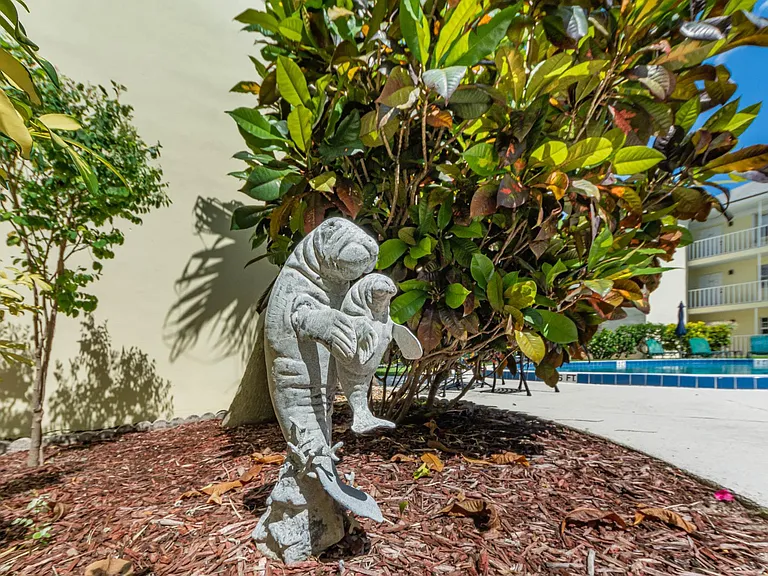 1441 Ocean Dr — Photo 32