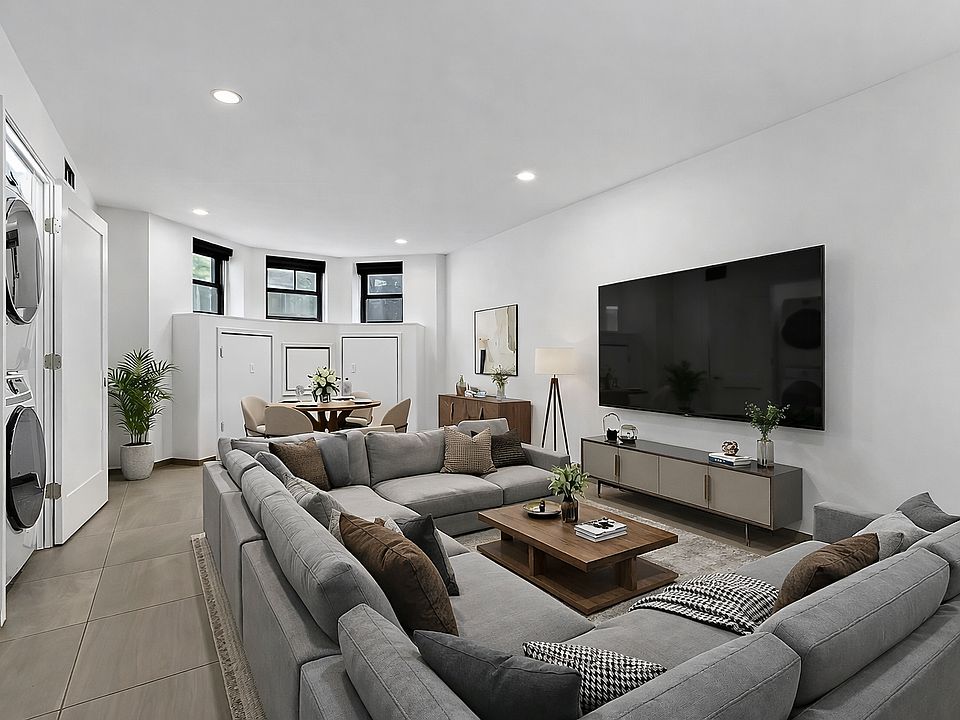 1st image of 367 Weirfield St #1