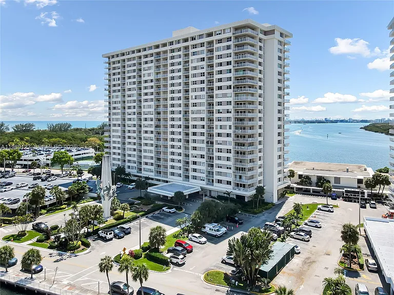 300 Bayview Dr #307 — Photo 46