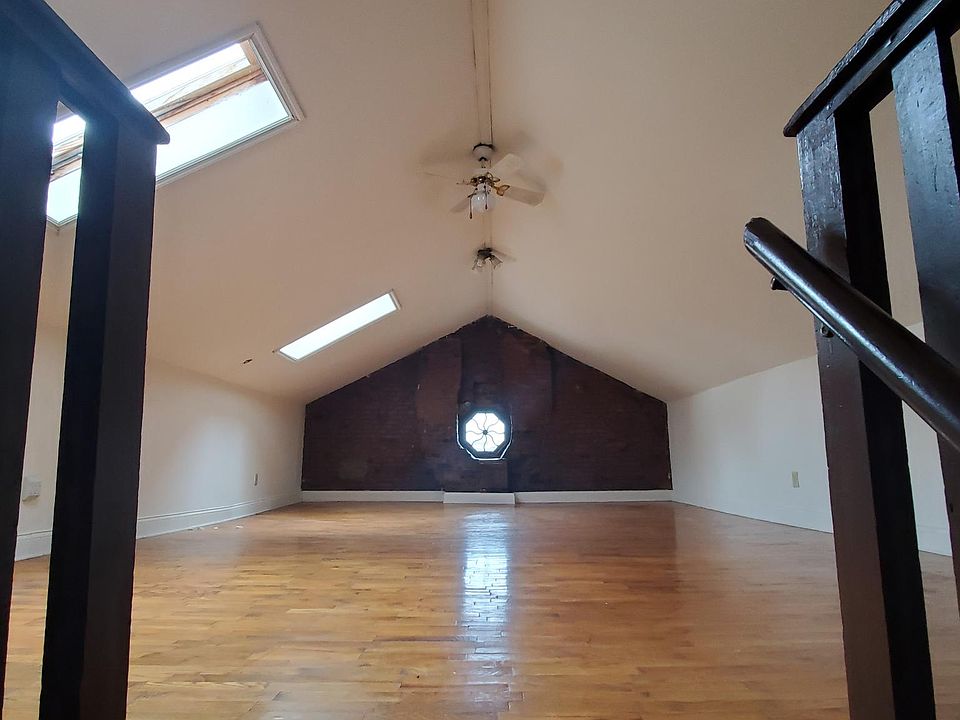 1st image of 531 N Market St APT 3