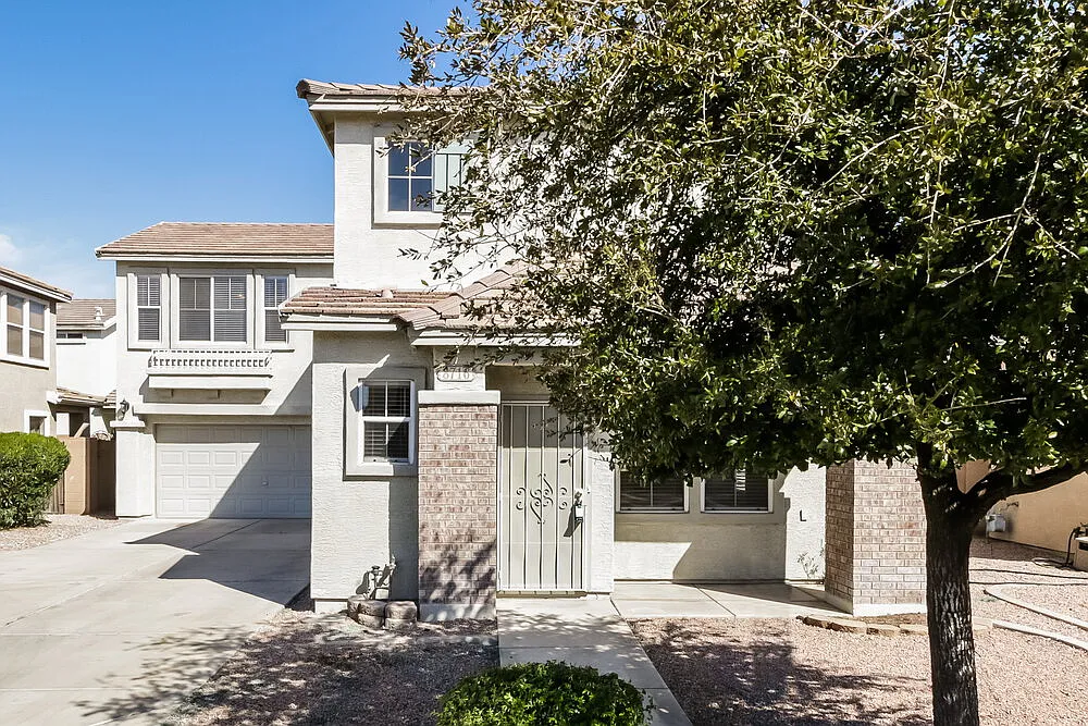 3 bed, 2.5 bath, 1990 sqft, $2,435 — Photo 1