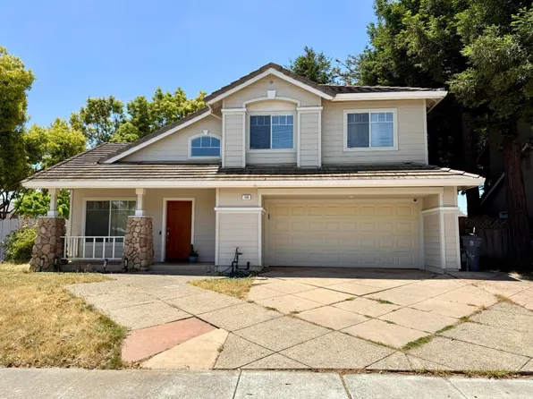 186 Pennsylvania Dr, Salinas, CA 93906