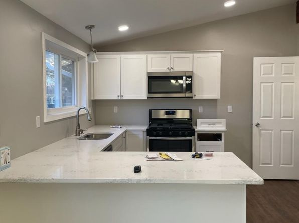 2224 Mayflower Dr
