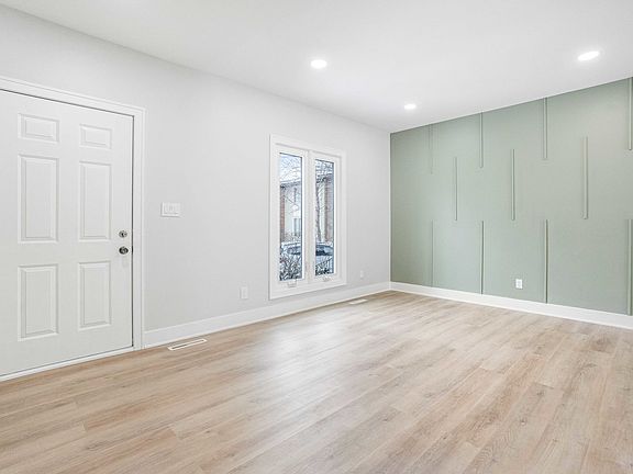2nd image of 33 Pioneer Park Pl