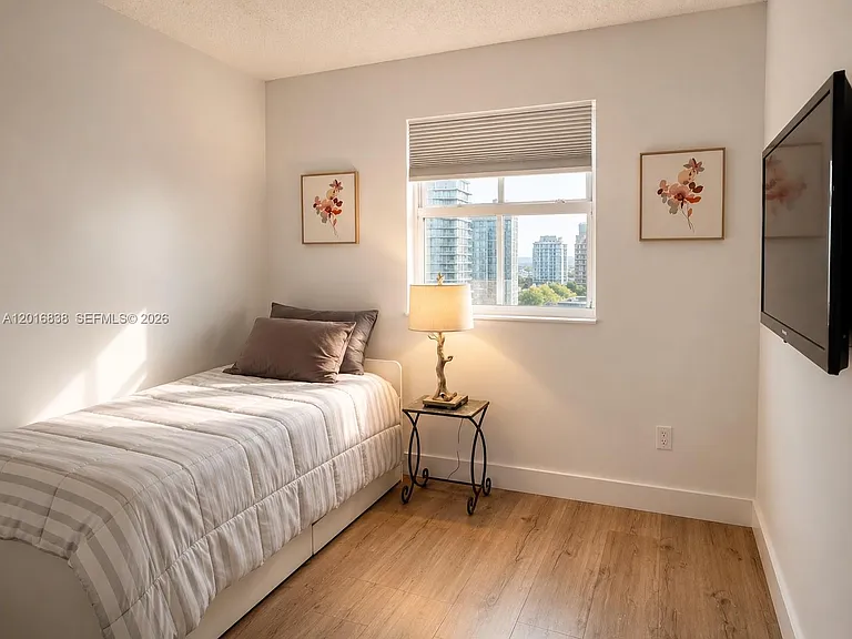 185 SE 14th Ter #1607 — Photo 7