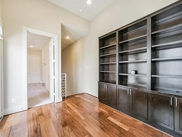 5425A Hidalgo St — Photo 23