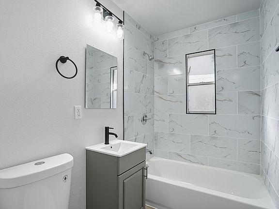 5th image of 4710 Saint Elmo Dr #4714