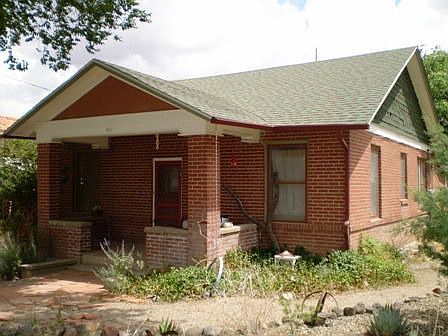 1st image of 901 W 12th St