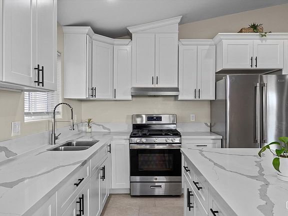 4th image of 200 Burchfield Ave