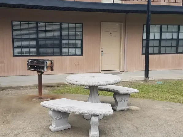 6601 Dorchester Rd APT 30, North Charleston, SC 29418