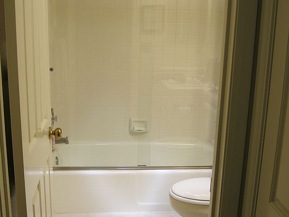 2nd image of 9204 N Stoneridge Ln