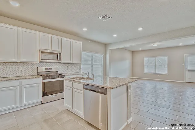 1649 Couser Ave — Photo 7