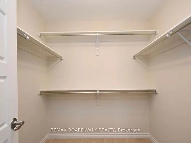 741 Derreen Ave — Photo 14