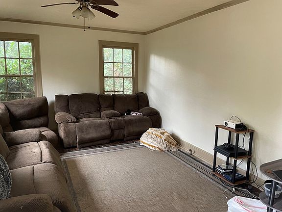 4th image of 1616 Polk Dr