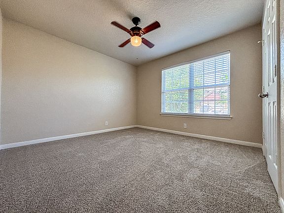 5th image of 7206 Willow Rain