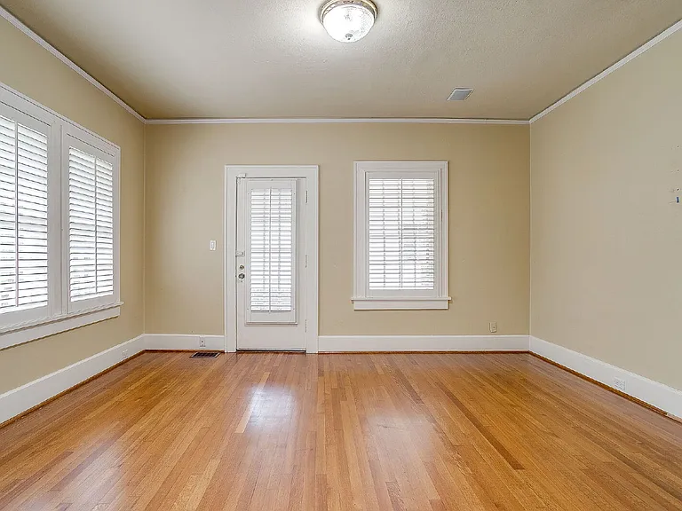 2606 Cockrell Ave — Photo 8