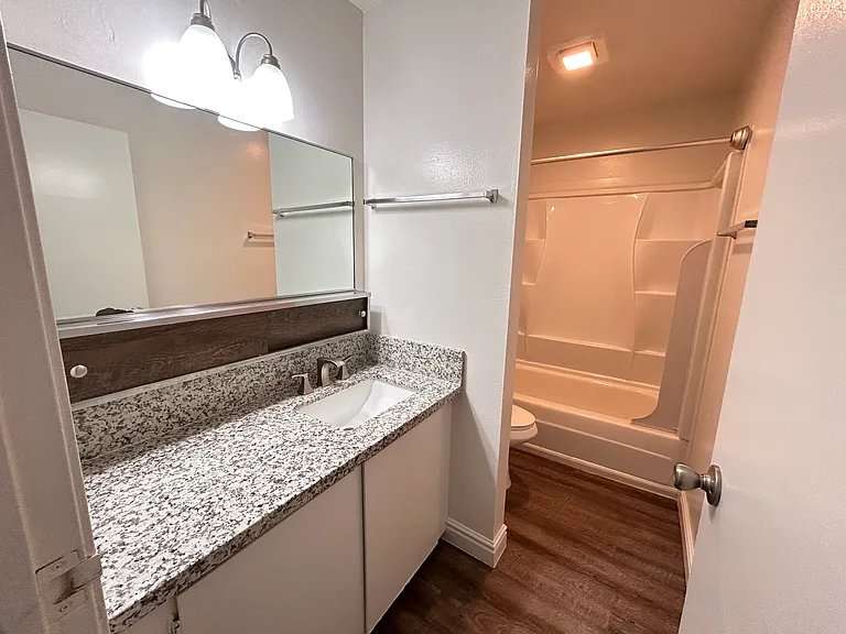 WIllowbrook Apartments — Photo 37