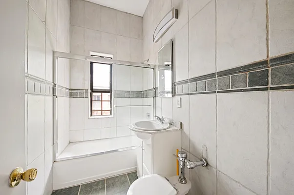 Rented by Compass | media 14