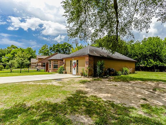 3rd image of 6017 Wenlock Dr
