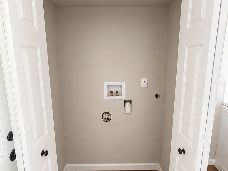 4724 Homewood Dr — Photo 9