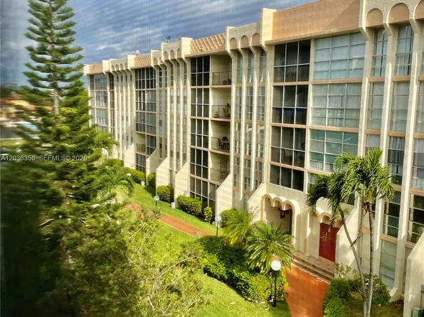851 Three Islands Blvd, Hallandale, FL