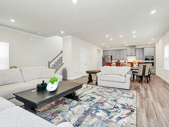 2nd image of 11210 Broadbent Ct