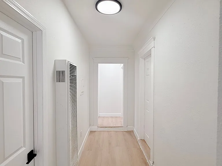 4705 Willowbrook Ave — Photo 11