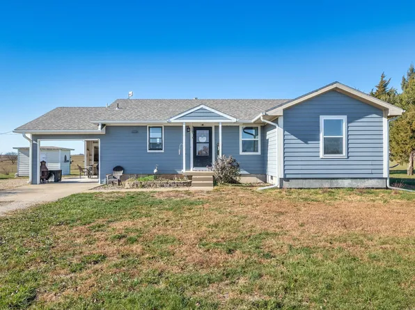 1187 E 300th Rd, Berryton, KS 66409