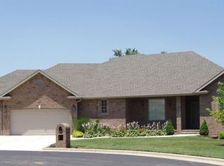 4703 S Saint George Ct, Springfield, MO 65810