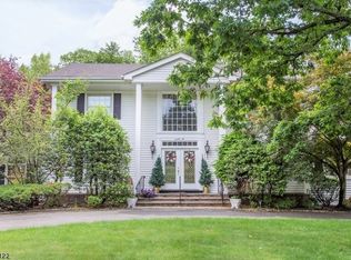 22 Canterbury Dr, North Caldwell, NJ 07006