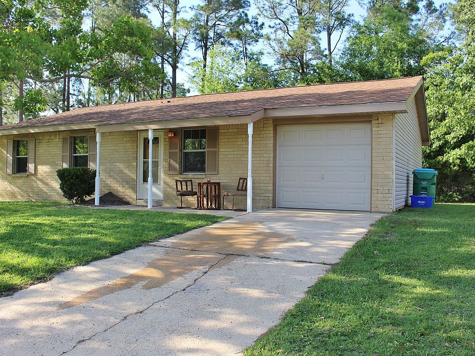 1st image of 12 Leggett Cir