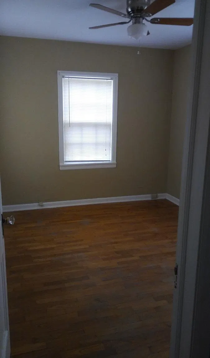2 bed, 1200 sqft, $1,050 — Photo 3