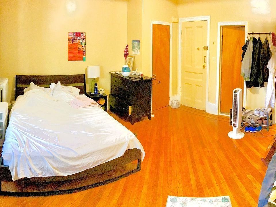 1st image of 887 Saint Johns Pl #4