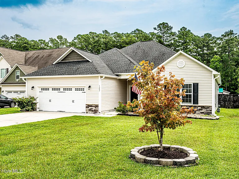 1202 Skipjack Ct — Photo 2