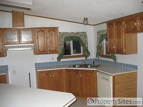 4th image of 55890 Locust Ave