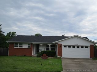 1028 E Hastain Pl, Sapulpa, OK 74066