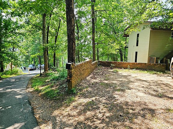 4th image of 128 Manor Dr