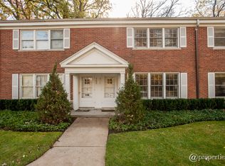 311 Linden Ave, Wilmette, IL 60091