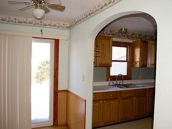 5th image of 69 Clifton Ave