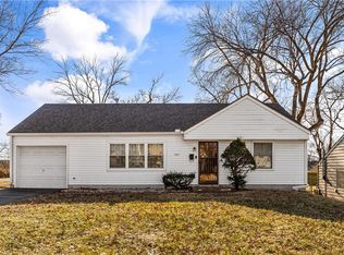 7657 High Dr, Prairie Village, KS 66208