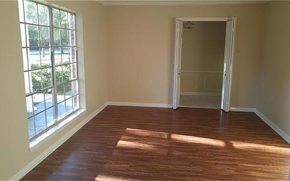 5th image of 915 Timber Cove Dr