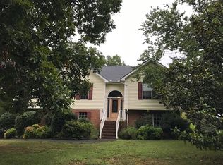 625 Mountain View Dr, Tunnel Hill, GA 30755