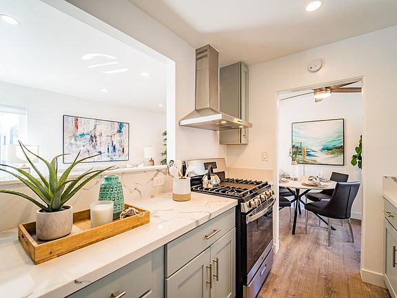 2nd image of 3044 Kellogg St